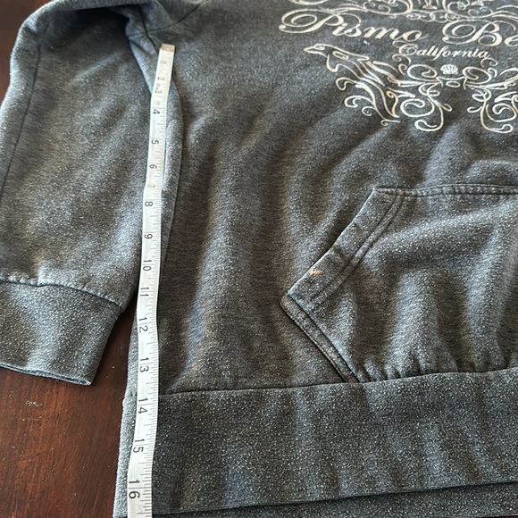 Boat neck women’s Pismo Beach, Ca sweatshirt. - Picture 3 of 5